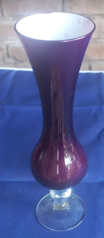 Palcon vase