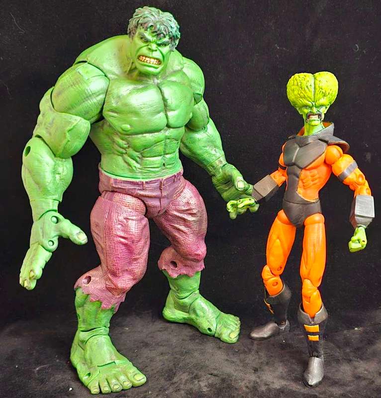 ToyBiz Marvel Legends Face-Off Hulk vs Leader