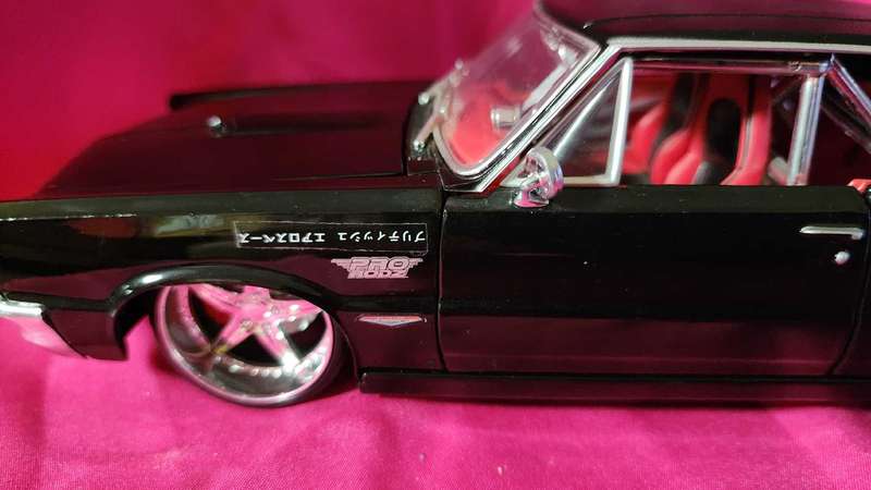 Pontiac GTO ( Corvette Engine ) 1:18