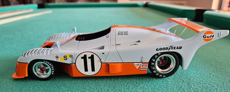 Gulf Mirage GR8 #11 Le Mans Winner 1975 - 1/18 Spark