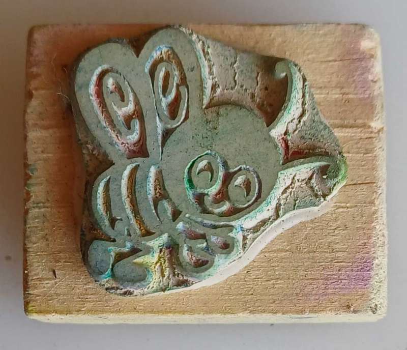 Bee rubber stamp