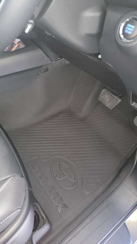 Toyota Hilux GD-6 DC Heavy duty Moulded Mats