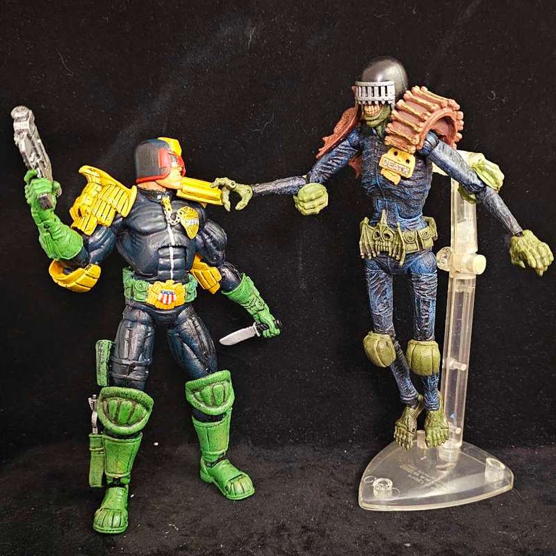 ToyBiz Legendary Comic Book Heroes Judge Dredd vs Judge Death