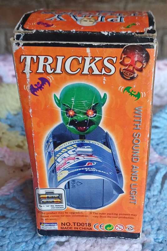 Tricky Coke tin