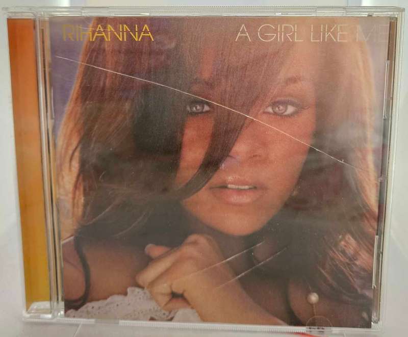 Rihanna A Girl like Me     (1050)