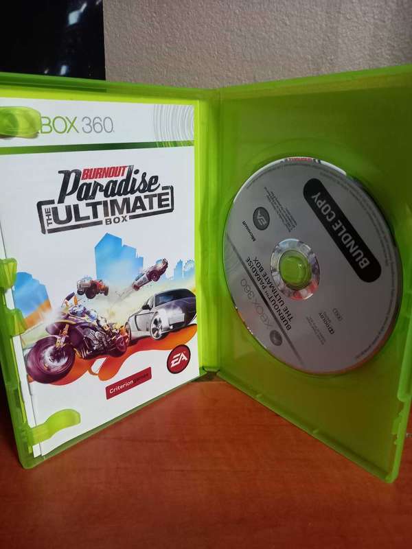 Burnout Paradise The Ultimate Box / Trivial Pursuit