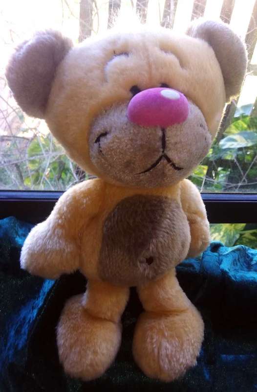 Cute Pimboli the Teddy friend of the Diddl mouse created by Thomas Goletz. 28cm.