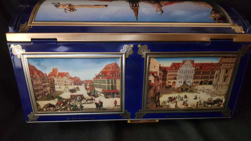 LEBKUCHEN SCHMIDT Large German Cookie Biscuit Tin Chest Vintage