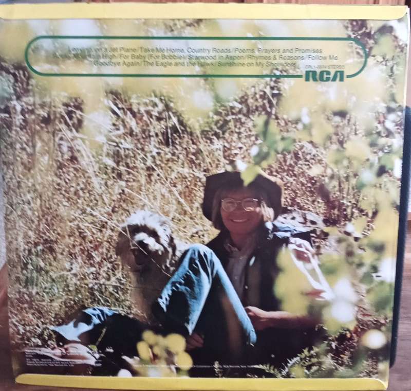John Denver`s Greatest Hits LP vinyl record.