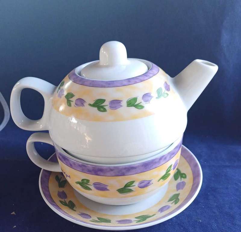 Annique tea for one