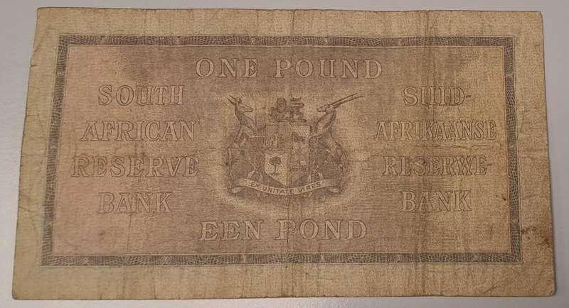10 April 1941 Black One Pound Postmus A/107 856794