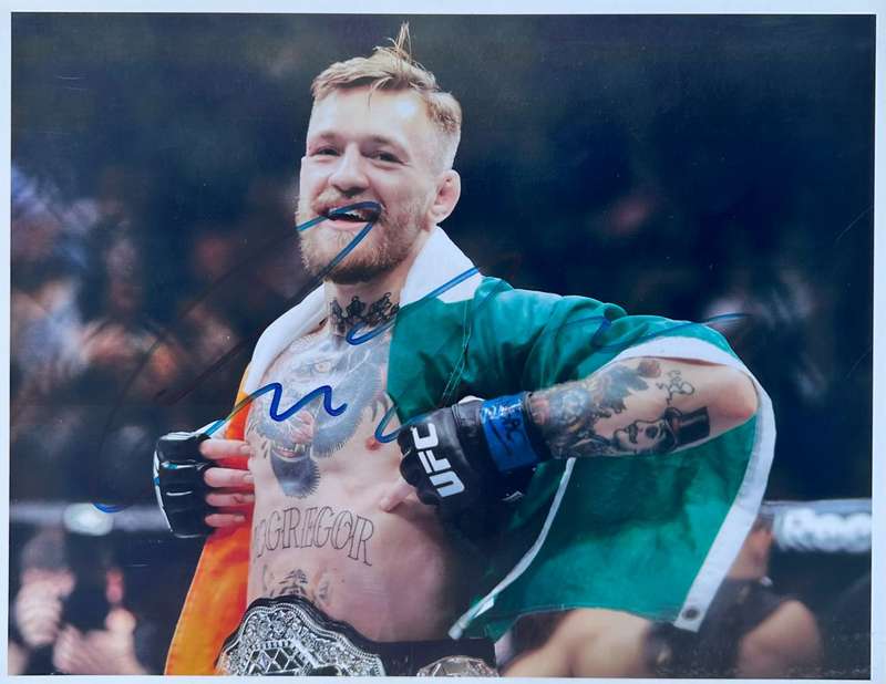 CONOR MCGREGOR -  AUTHENTIC AUTOGRAPH - 100% ORIGINAL - WITH COA