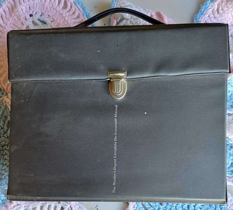 The reader`s digest complete do-it-yourself manual file/case