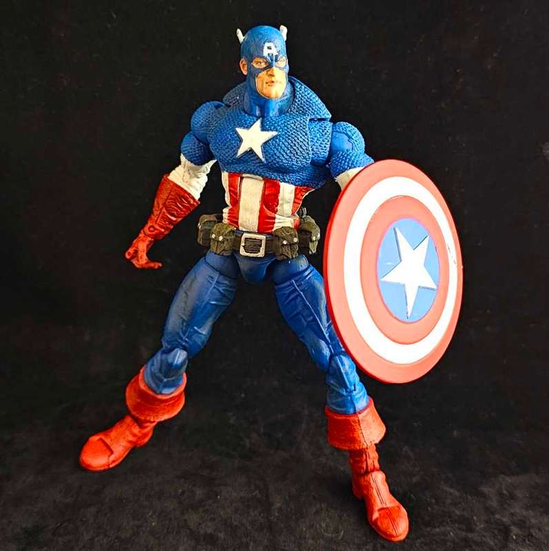 ToyBiz Marvel Legends Face Off Captain America VS Redskull