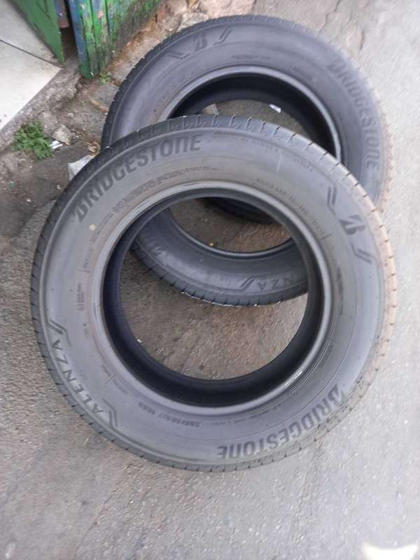 225/65/17 Bridgestone Alenza tyres. 80% life