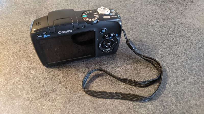 Canon Power shot SX110 IS camera
