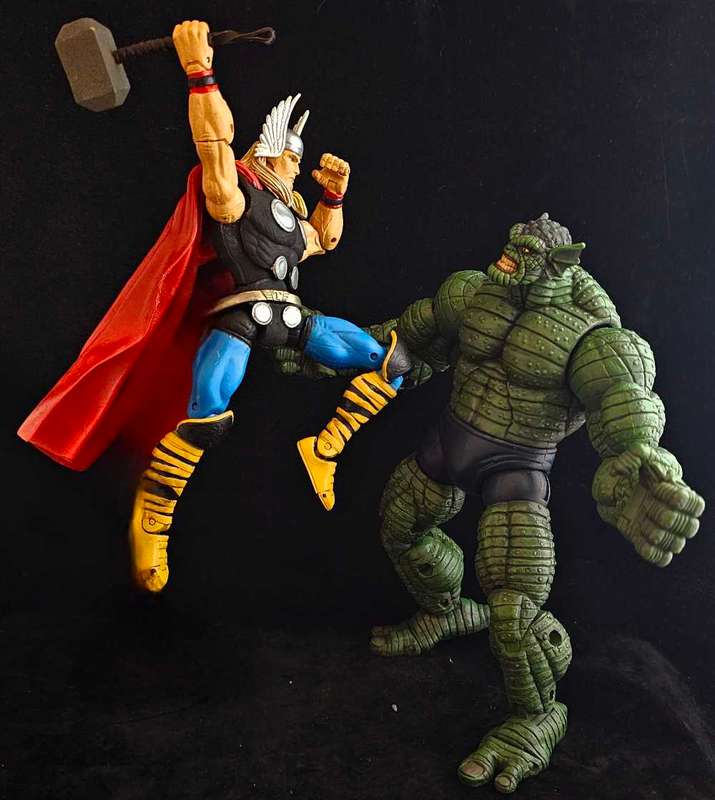 ToyBiz Marvel Legends Classic Thor