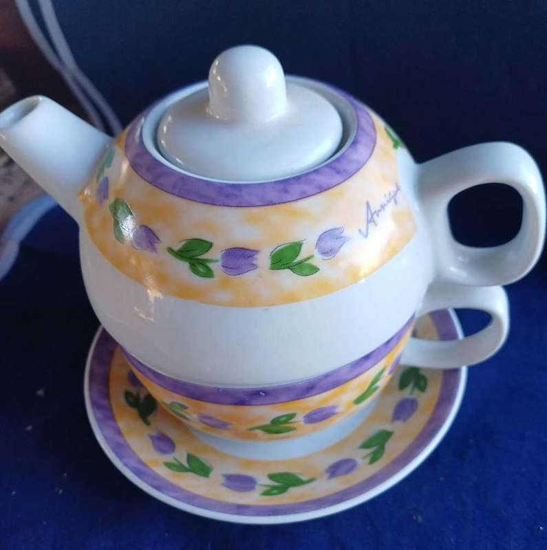 Annique tea for one