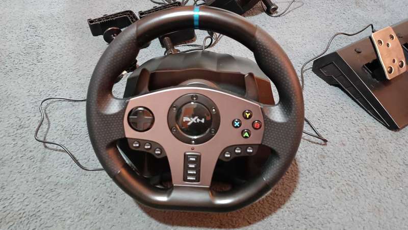 PXN V9 PC GAMING WHEEL - UNUSED