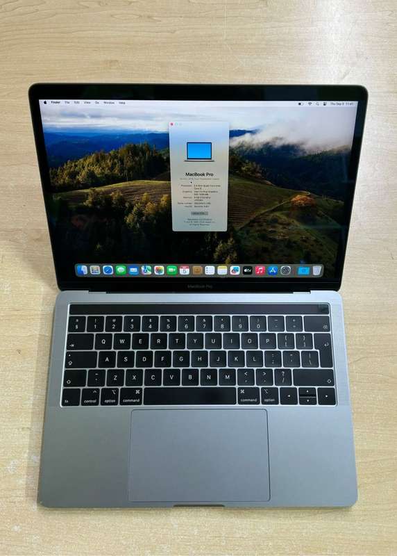 MacBook Pro (13-inch, 2019, Two Thunderbolt 3 ports) i5 |  8GB | 512GB Mac SSD Touchbar - A/B -Grade