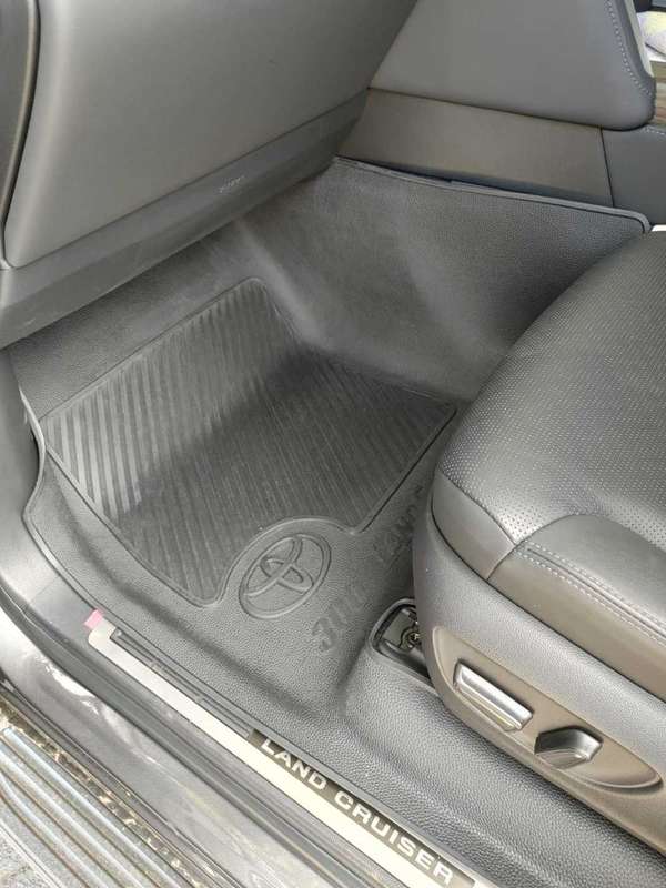 Toyota Landcruiser 300 Heavy duty Moulded Rubber Mats