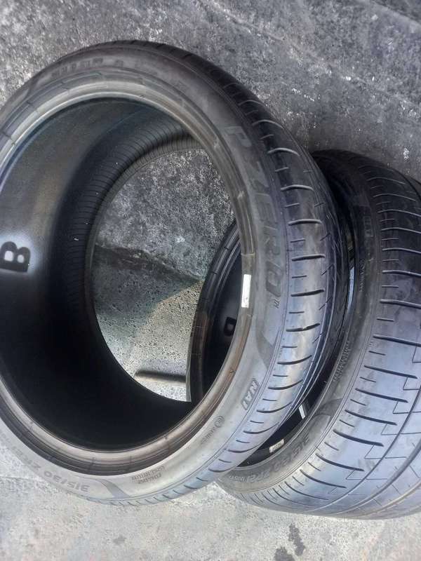 315/30/21 Pirelli Pzero. 80% Life