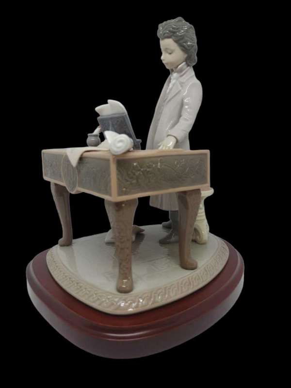 Original Lladro Porcelan, Young Beethoven, Classic, Limited Edition,  Collectors Item