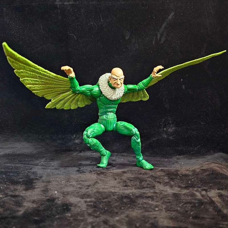 ToyBiz Marvel Legends Fearsome Foes Vulture