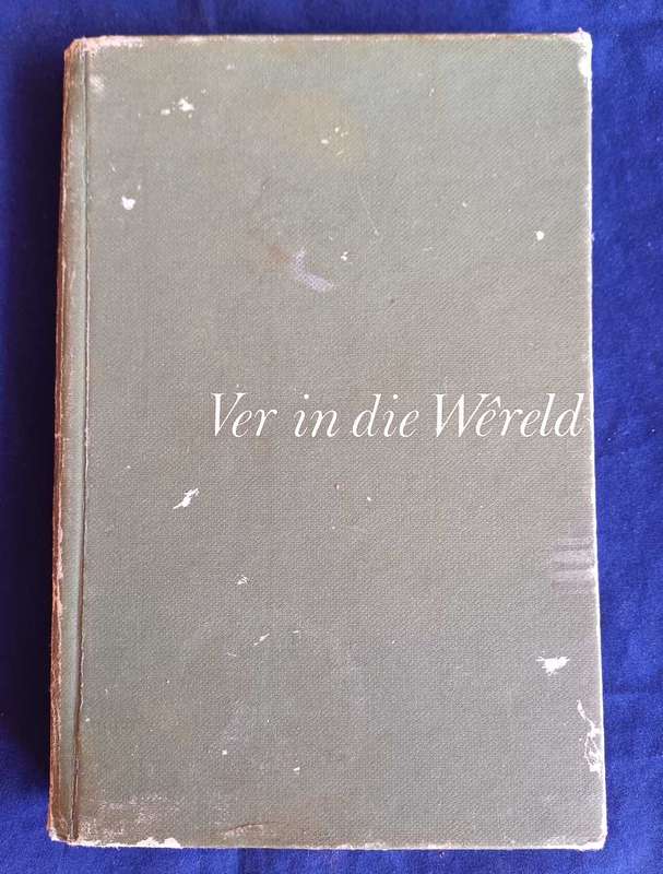 Ver in die wereld deur W Martin