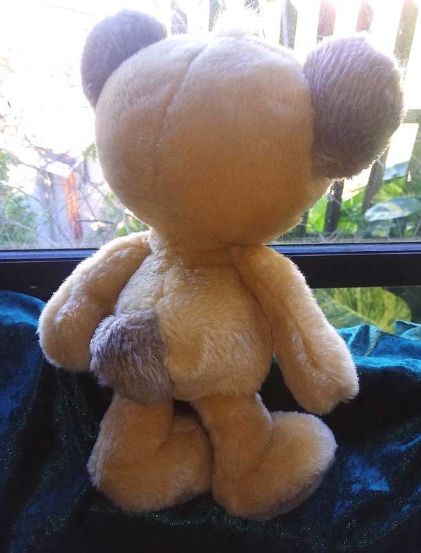 Cute Pimboli the Teddy friend of the Diddl mouse created by Thomas Goletz. 28cm.