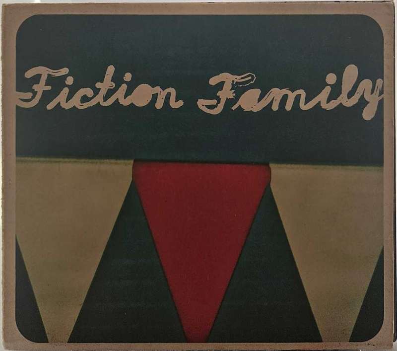 Fiction Family 1562