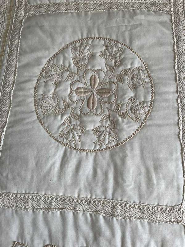 DOUBLE BED CANDLEWICK QUILT