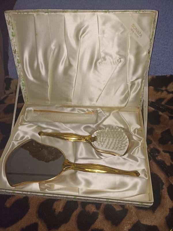 Sonata brush set vintage