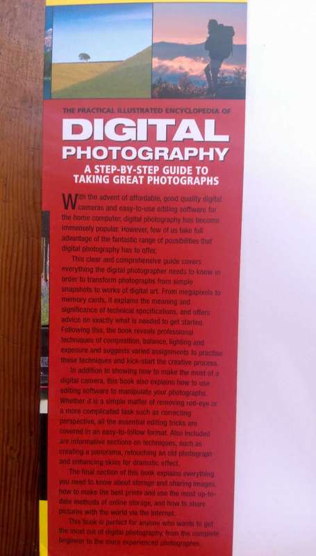 The Practical illustrated Encyclopaedia of Digital Photography by Steve Luck