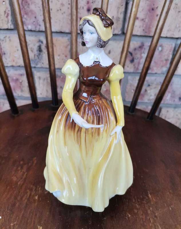 Coalport figurine - Letter from a lover