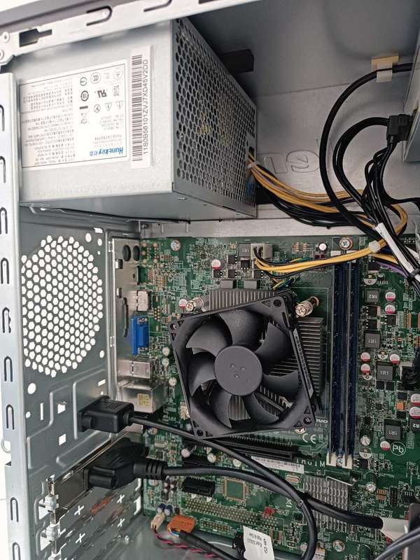 Lenovo Thinkcentre 4th Gen PC Box