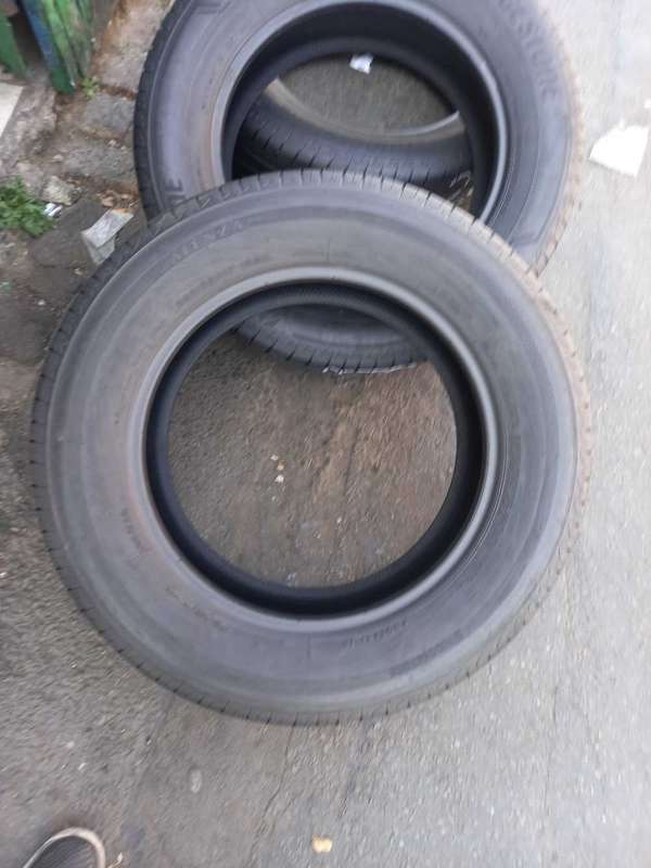 225/65/17 Bridgestone Alenza tyres. 80% life