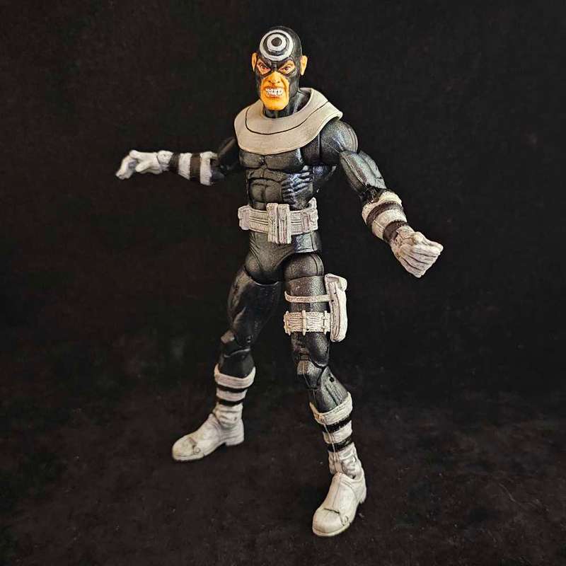 ToyBiz Marvel Legends Bullseye