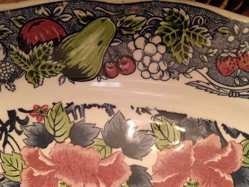 Large Imari Platter decorated with Peacocks and a border of Foliage and Fruit