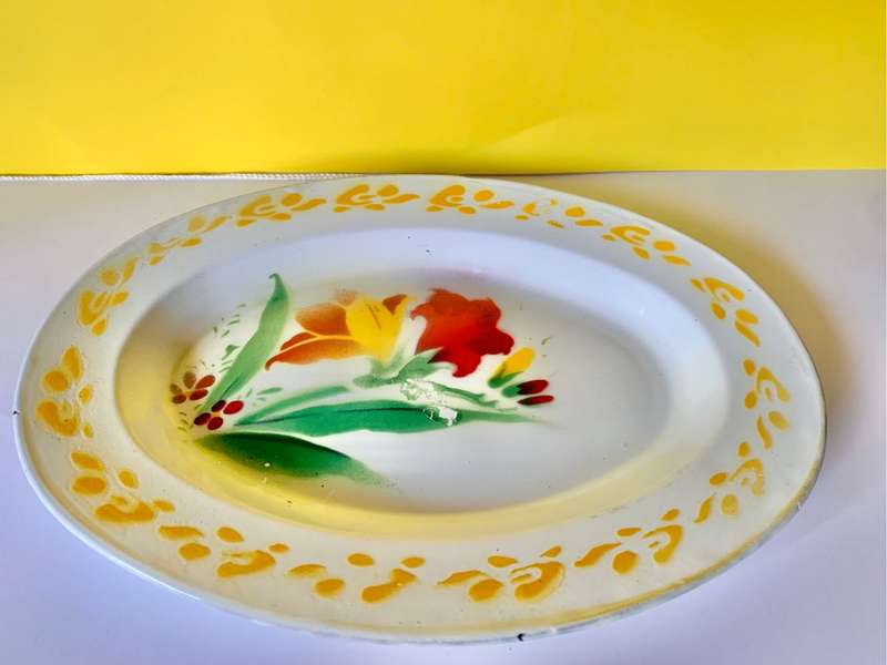 Enamel oval tray