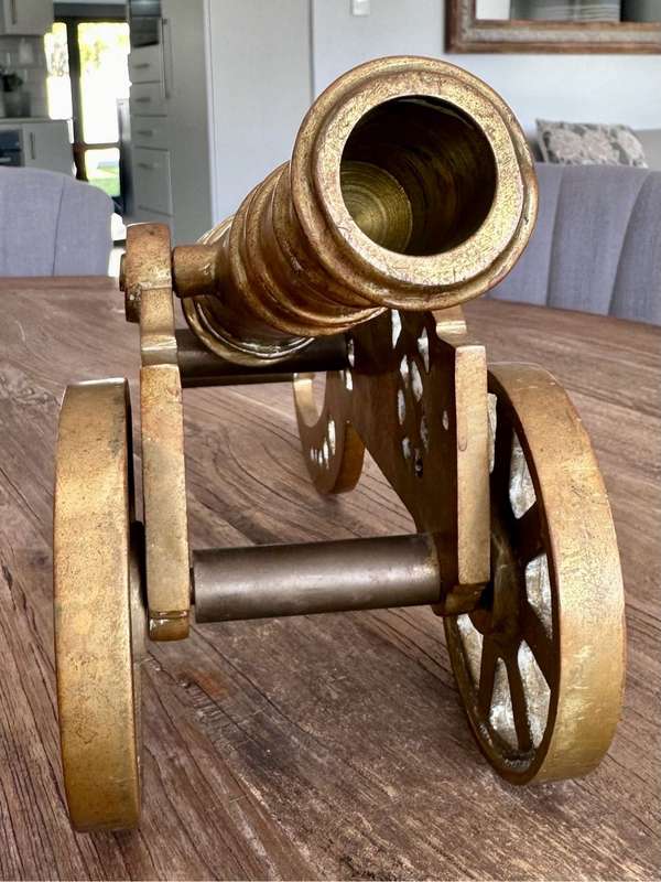 Large Brass Canon (46cm & 6.6kg)
