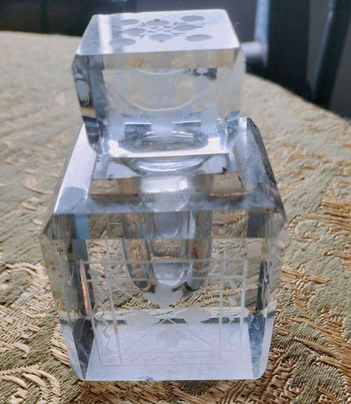 Etched Crystal Inkwell with lid
