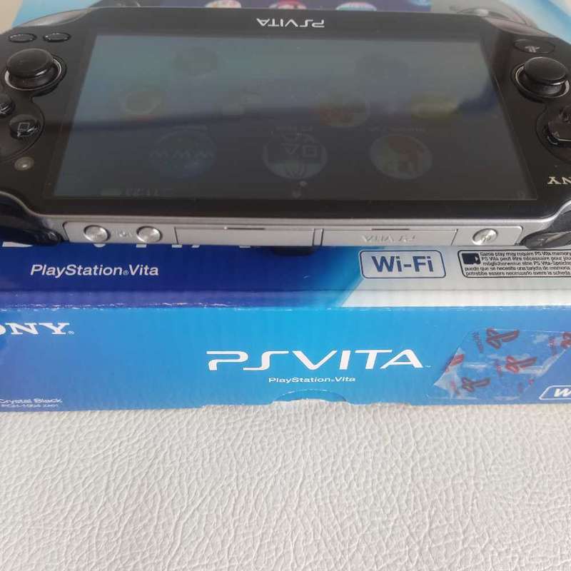 Sony Ps Vita Oled PCH 1003 Black Ops wi fi bundle
