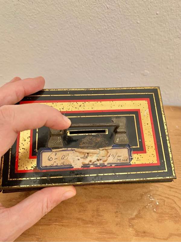 #90 Vintage money box