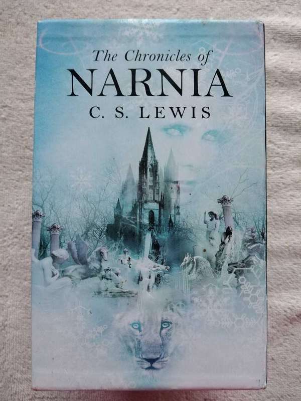 C. S. Lewis The Chronicles of NARNIA box set