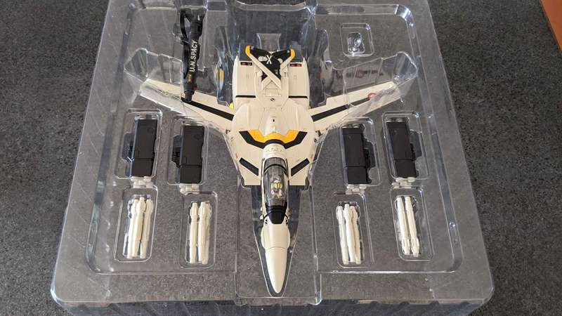 Yamato 1/48 Macross Robotech VF-1S Roy Focker