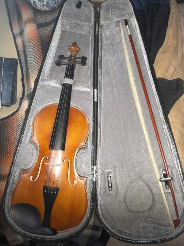 3/4 violin in Violin Case