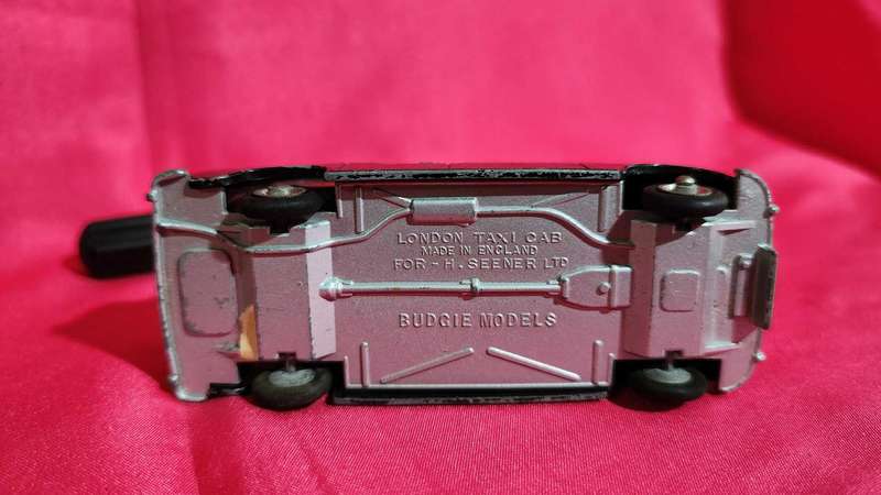 London Cab by H Seener LTD (1:43)