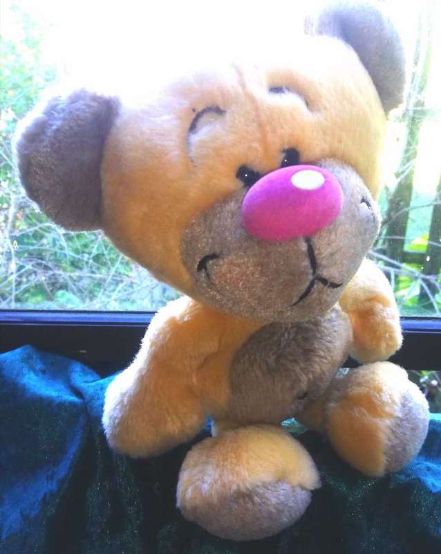 Cute Pimboli the Teddy friend of the Diddl mouse created by Thomas Goletz. 28cm.