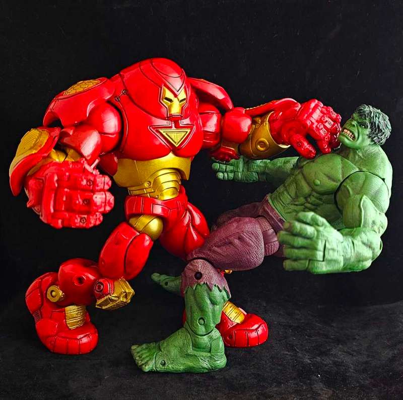 ToyBiz Marvel Legends Hulkbuster Ironman